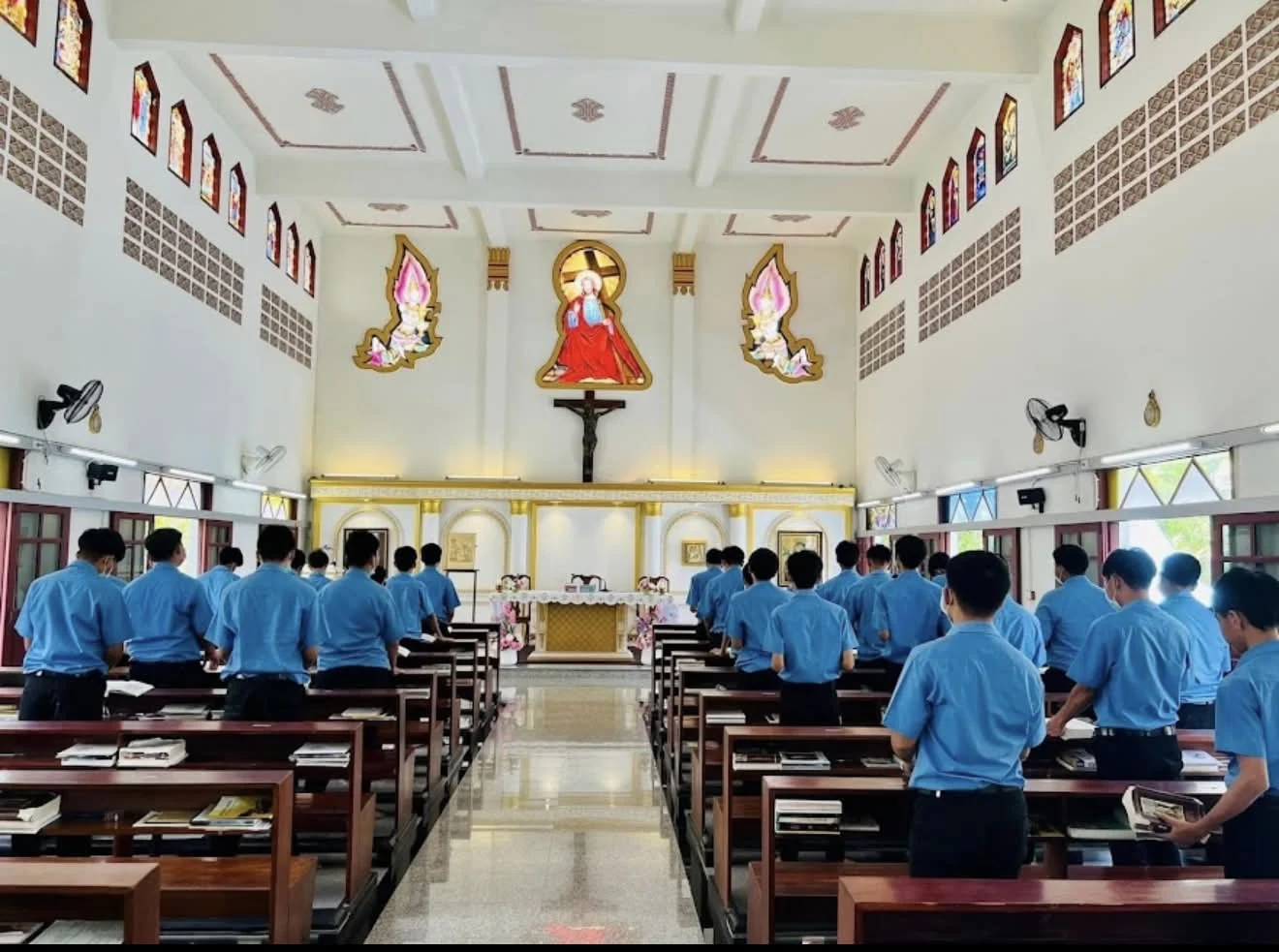 คณะพระมหาไถ่และบ้านเณรพระมารดานิจจานุเคราะห์